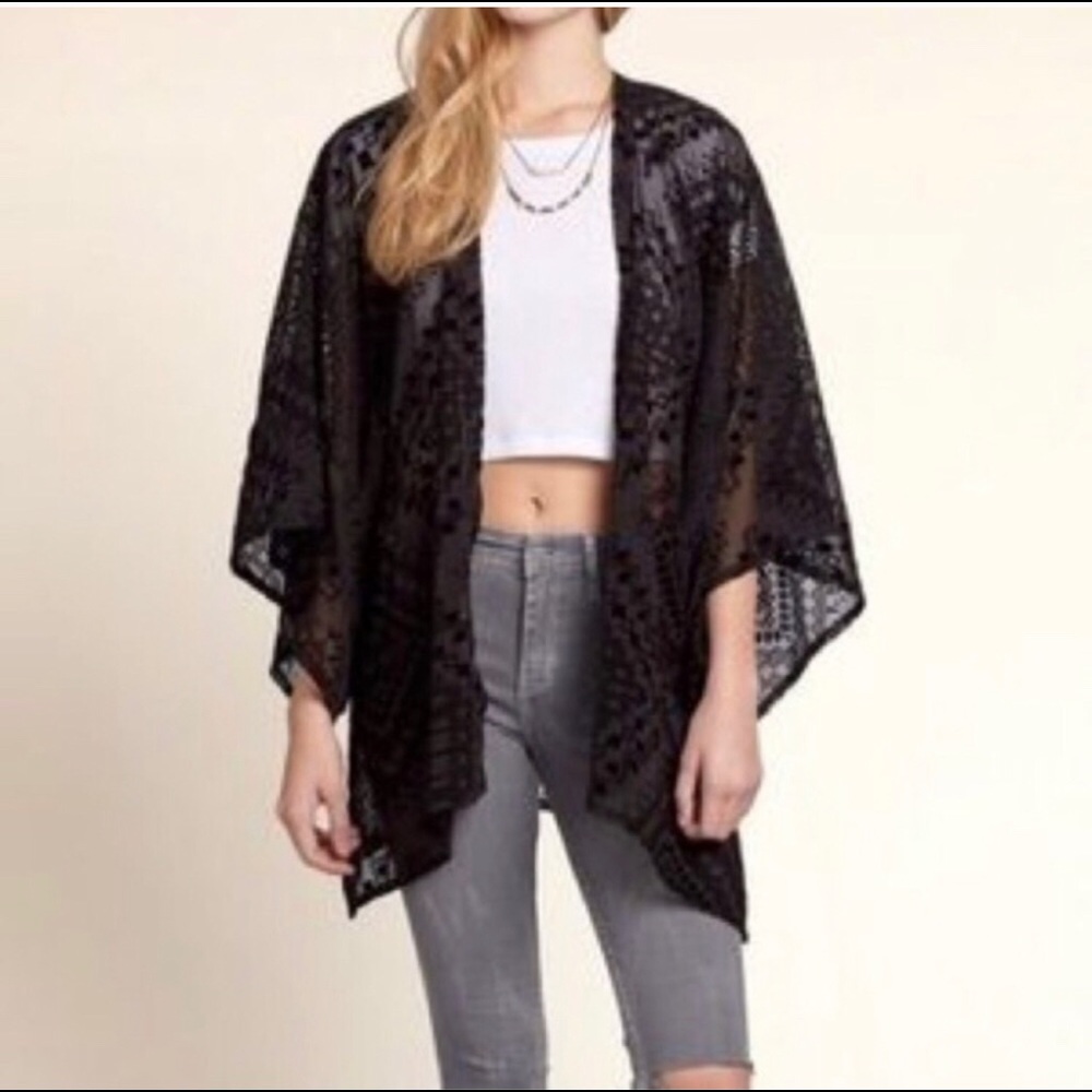 Hollister Black Kimono Perfect Condition